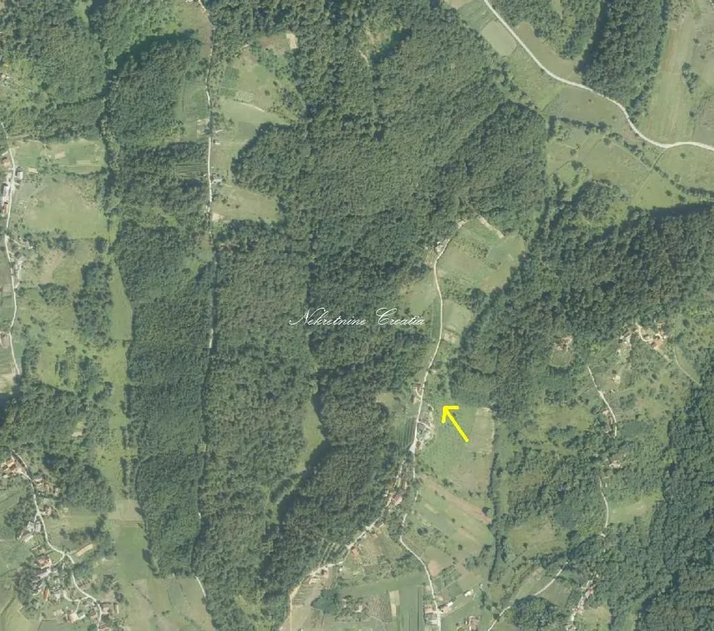  2,5 EUR-a/m2 + šuma 897 m2!!!  - cover
