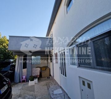 Vir, kuća sa tri apartmana-sjeverna strana - cover