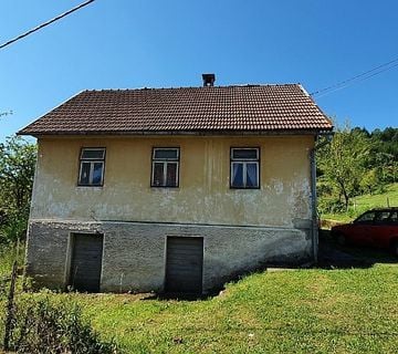 Gorski kotar, Vrbovsko, starija kuća sa velikom okućnicom - cover