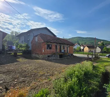 Bistranska Poljanica – parcela s kućom za rušenje i projektom za novu gradnju - Poljanica Bistranska, Bistra