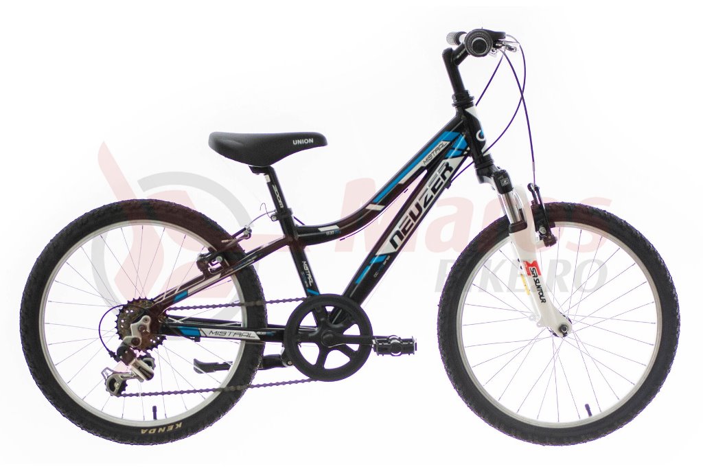 neuzer-mistral-20_62f4c58b1bb4d