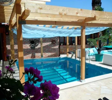 Kuća s bazenom: otok KRK, Muraj, 120 m2, kod marine Punat (prodaja) - cover