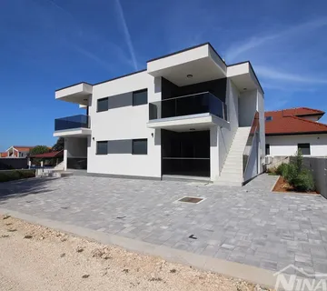 Novogradnja,južna strana, 1 kat - Vir, Vir