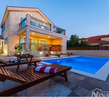 Luksuzna kamena Villa s Bazenom- Privlaka, 200 m od Mora - Privlaka, Privlaka