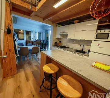 Južna strana otoka Vira, blizina centra kompletno renovirani apartman - Vir, Vir