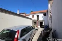 Prodaja Diklo kuća u nizu sa prostranim vrtom - Diklo, Zadar