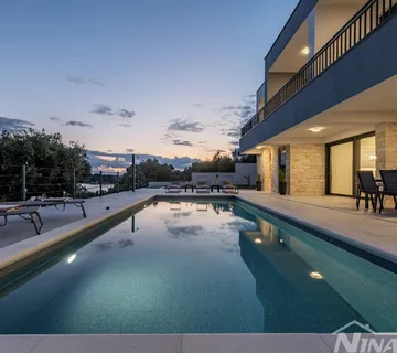 Luksuzna villa u 1. redu do mora – Posedarje, Zadar - Posedarje, Posedarje
