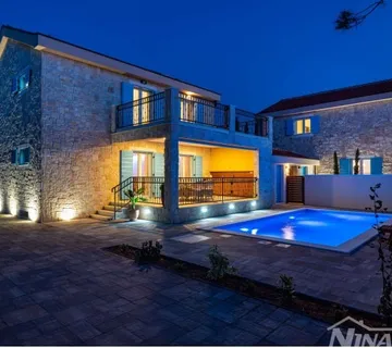 Luksuzna Kamena Villa s Bazenom - Privlaka, 200 metara Od Mora - Privlaka, Privlaka