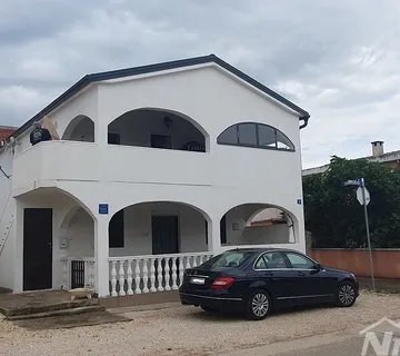 Apartman 60,12 m2 prvi kat, 200 met. do mora - Vir, Vir