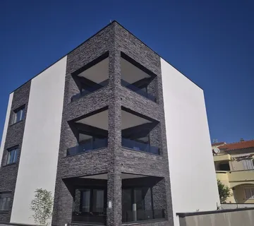 Novogradnja, lijepo uređeni apartmani južna strana - Vir, Vir