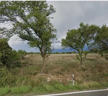 Građevinsko zemljište uz glavnu cestu Žerava 8 km od Zadar - Žerava, Nin