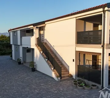 Apartman na katu, centar otoka Vira (voda i kanalizacija) - Vir, Vir