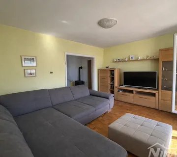 Prostran stan 88 m² s idealnim rasporedom | 2S+DB | 2 lođe - Bili Brig, Nova Kapela