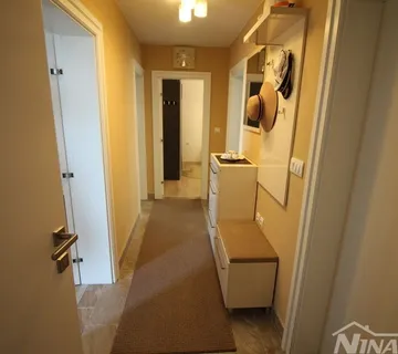 Apartman drugi kat 68.86 m2 stambenog prostora. trosoban - Vir, Vir