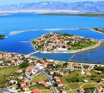 NIN - SNIŽENO- PRODAJE SE GRAĐEVINSKO ZEMLJIŠTE 543m2 - Nin, Nin