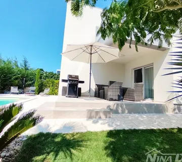 Vila sa bazenom 130 metara do mora i plaže - Privlaka, Privlaka