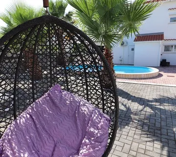 Samostojeća kuća s bazenom- Vrsi Dalmacija - Vrsi, Vrsi