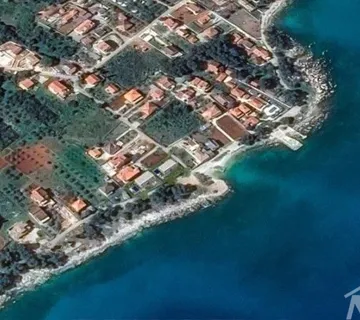Ugljan zemljište drugi red od mora 2576 m2 - Ugljan, Preko
