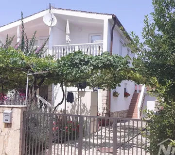 Apartmanska Kuća - Privlaka - 6 Apartmana - Sabunike, Privlaka