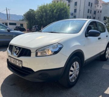 Nissan Qashqai 1,5 dCi - cover