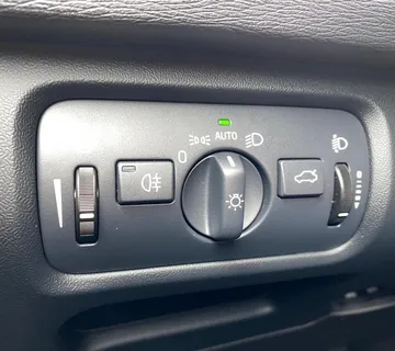 Volvo V40 D3 KINETIC AUTOMATIK, NAVI, TEMPOMAT, 4X GARANCIJA!!! - cover