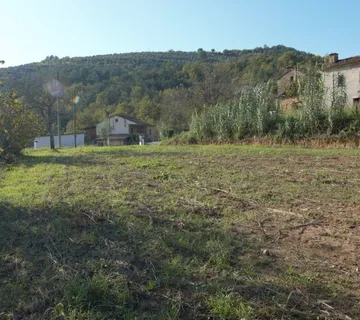 MOTOVUN OKOLICA-GRAĐEVINSKO ZEMLJIŠTE SA IDEJNIM PROJEKTOM NA PRODAJI - cover