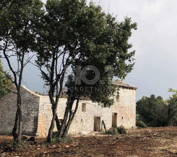 Vodnjan, Sv. Kirin - prodaja kamene oaze u samom srcu Istre - cover