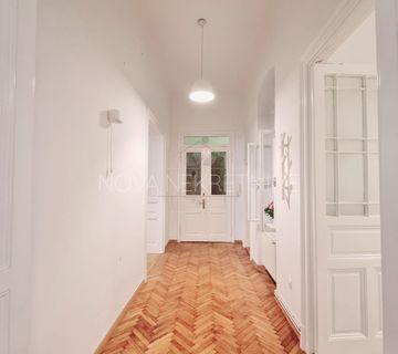 NOVOUREĐEN POSLOVNI PROSTOR, CENTAR, 2.KAT, LIFT - cover