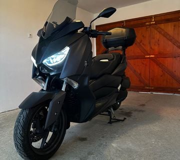 Yamaha XMAX 300 - cover