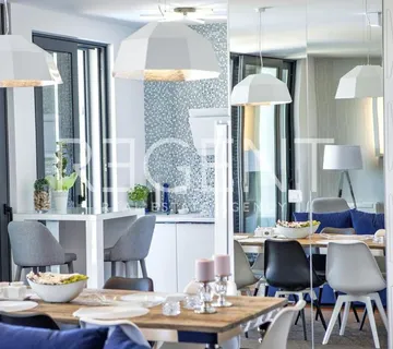 Zadar, Sukošan – Ekskluzivna dvoetažna vila s bazenom, 170 m² - cover