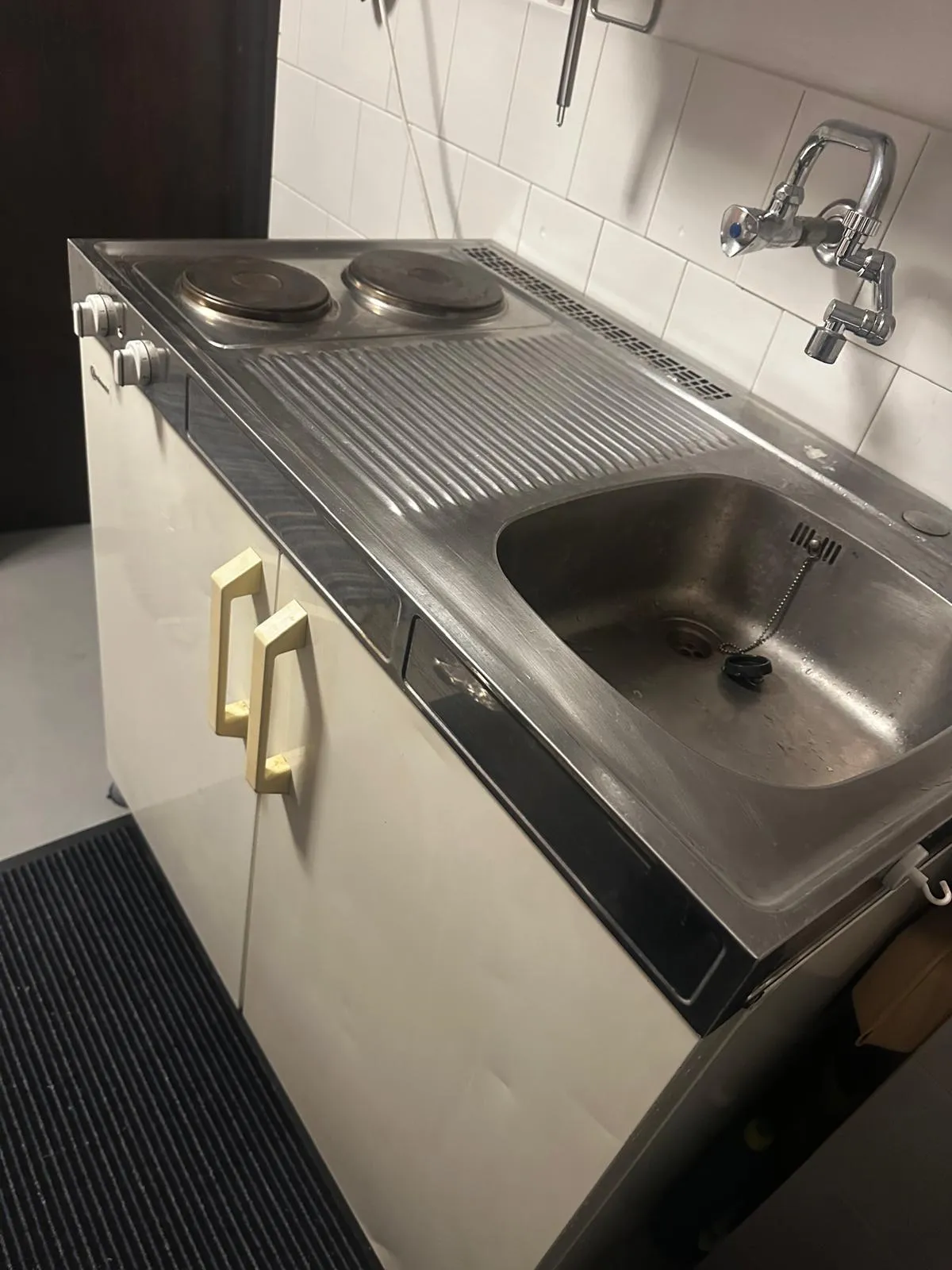 Mini kuhinja - cover