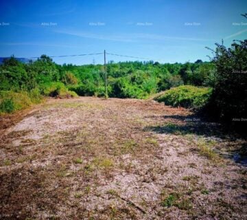 Građevinsko zemljište Prodaje se građevinski teren, Kršan, 761 m2 sa građevinskom dozvolom - cover