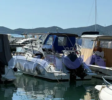 FLYER 7 dostupan odmah - cover