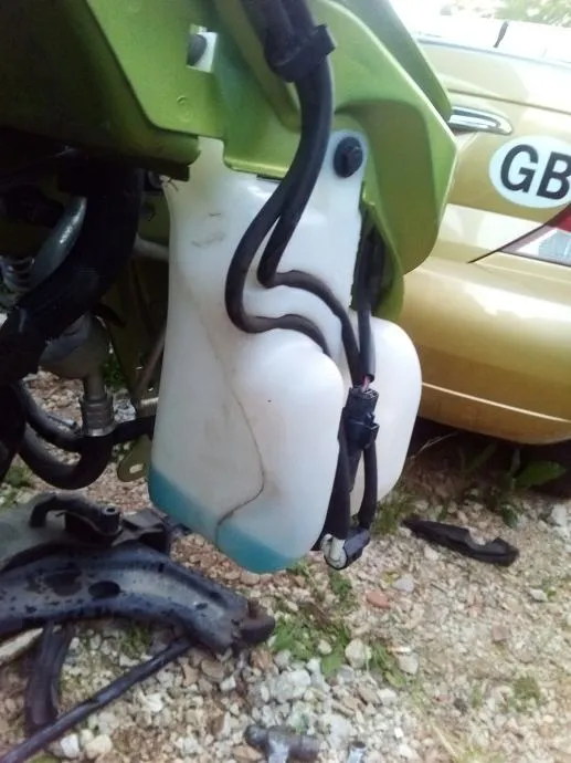 Peugeot 207 posuda vode brisača - cover