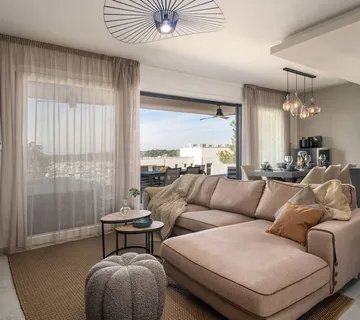 Luksuzni stan u centru grada, Novigrad - cover