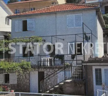 Kuća: Jelsa, 210.00 m2 (prodaja) - cover