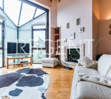 Zagreb, Podsljeme - obiteljska kuća u zelenoj oazi Gračana - cover