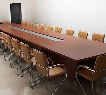 Konferencijski stol - cover