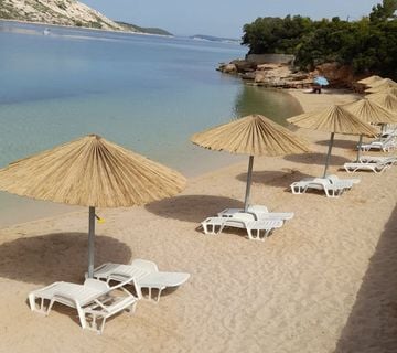 Barbat na Rabu 2+2 velika terasa , parking , klima  pogled na more pos - cover