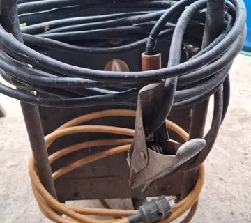 Aparat za varenje 220/380 V,  snage 250 A - cover