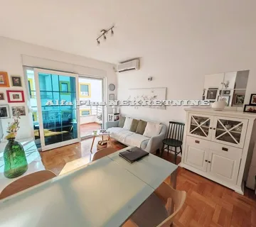 MAKARSKA; Jednosoban namješten stan u zapadnom dijelu grada - cover