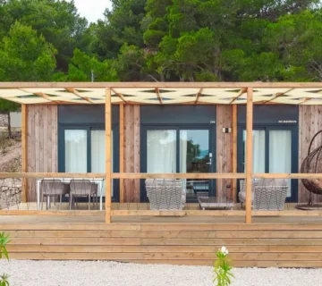 MOBILNE KUĆICE & GLAMPING - OBONJAN ISLAND RESORT - cover