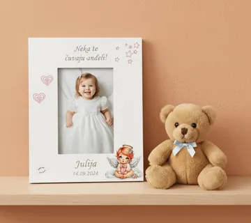 Poklon za krštenje djevojčice – personalizirani okvir za fotografiju