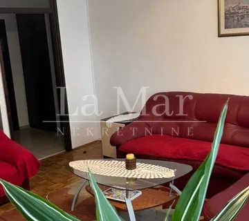 VRBANI-blizina Jaruna- trosoban stan na 2.katu - cover