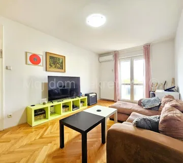 Voltino. 2 soban stan s francuskim balkonima, 50.78m2 - cover