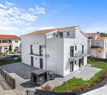 Nenamješten, četverosoban stan: Poreč, Garbina, 185.00 m2, novogradnja - cover