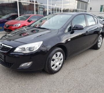 OPEL ASTRA J 1.3 CDTI 2010.god*224.000 km*SERVISNA*JAMSTVO*TOP STANJE - cover