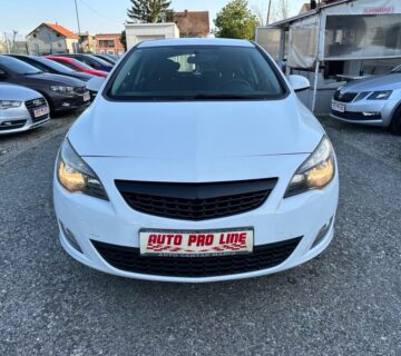 Opel Astra 1.7 CDTI 2012.godina, 110 KS, 6 brzina, 6.250€ - cover