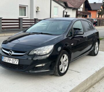 Opel Astra 1,7 CDTI TEMPOMAT ALU 17 NA IME KUPCA - cover