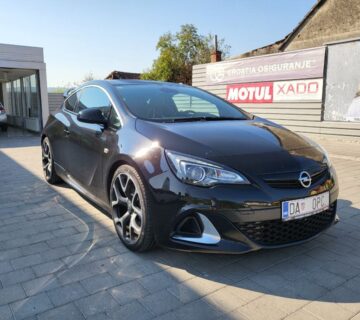 Opel Astra 2.0 OPC - cover